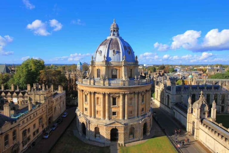 Junior Summer School Oxford with homestay accommodation.